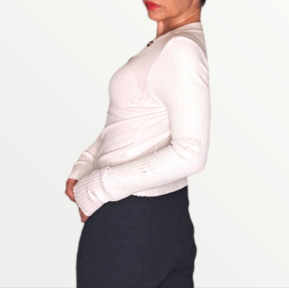 Hearts and Hips fiona blouse button up white, size small. - Picture 7 of 10